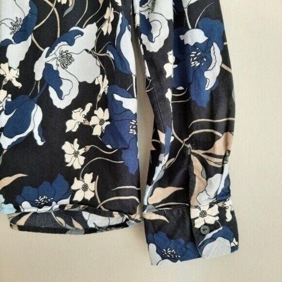 H&M | Sweetheart Neckline Floral Blue Button Down Blouse Top Sz 8 - Picture 11 of 13